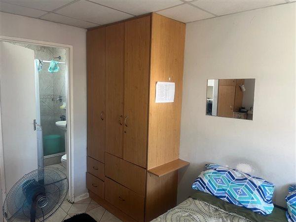 1 Bedroom Property for Sale in Richmond Estate Western Cape